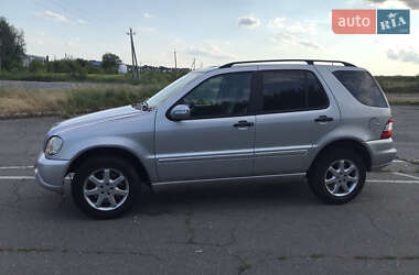 Внедорожник / Кроссовер Mercedes-Benz M-Class 2002 в 