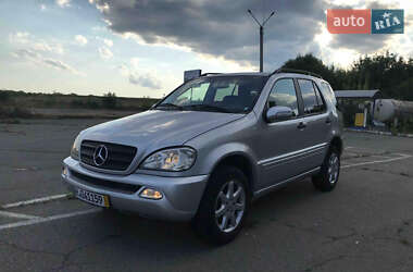 Внедорожник / Кроссовер Mercedes-Benz M-Class 2002 в Киеве
