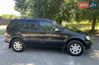 Позашляховик / Кросовер Mercedes-Benz M-Class 2004 в 