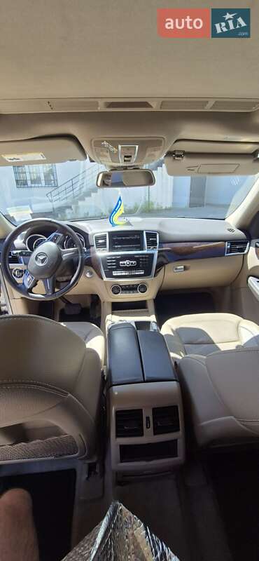 Позашляховик / Кросовер Mercedes-Benz M-Class 2014 в Івано-Франківську