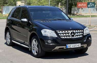 Позашляховик / Кросовер Mercedes-Benz M-Class 2010 в Дніпрі