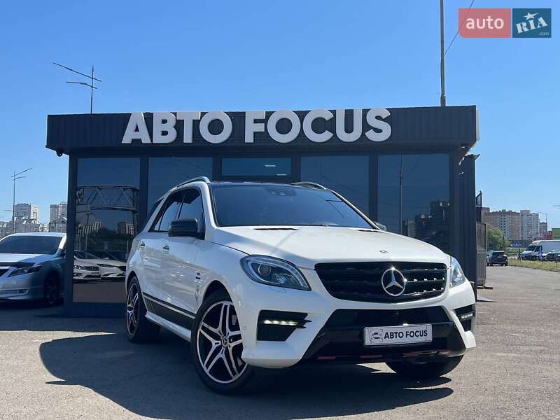 Позашляховик / Кросовер Mercedes-Benz M-Class 2014 в 