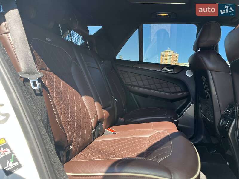 Позашляховик / Кросовер Mercedes-Benz M-Class 2014 в Києві