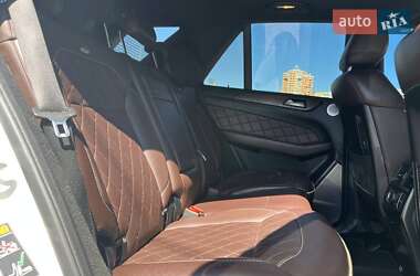 Позашляховик / Кросовер Mercedes-Benz M-Class 2014 в 