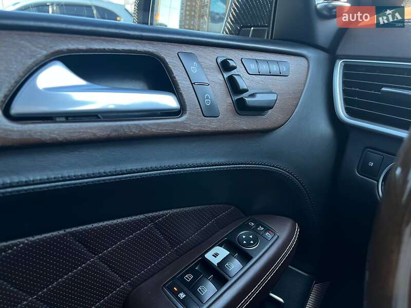 Позашляховик / Кросовер Mercedes-Benz M-Class 2014 в Києві