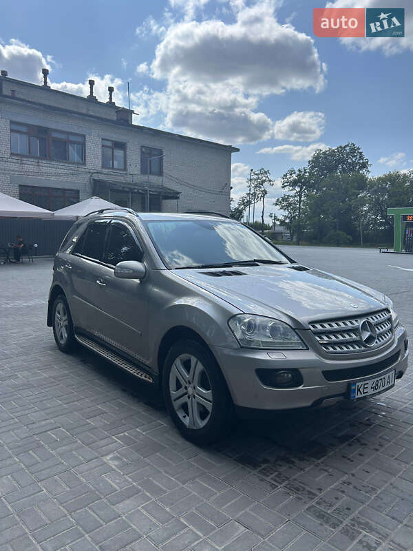 Внедорожник / Кроссовер Mercedes-Benz M-Class 2008 в 