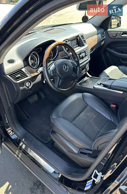 Внедорожник / Кроссовер Mercedes-Benz M-Class 2012 в 