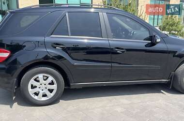 Внедорожник / Кроссовер Mercedes-Benz M-Class 2006 в 