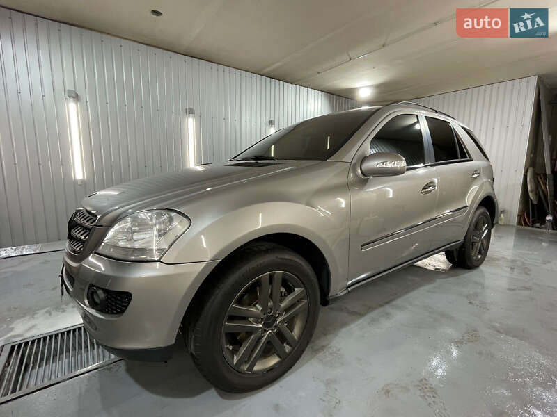 Внедорожник / Кроссовер Mercedes-Benz M-Class 2006 в Тернополе