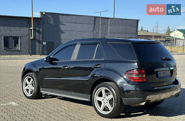Позашляховик / Кросовер Mercedes-Benz M-Class 2006 в 