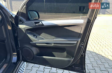 Позашляховик / Кросовер Mercedes-Benz M-Class 2006 в 