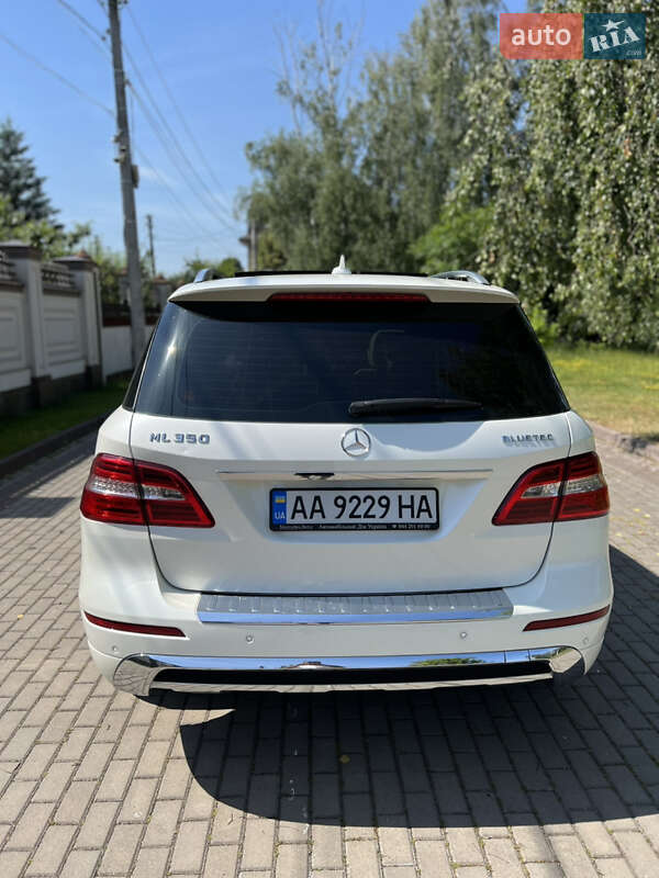 Позашляховик / Кросовер Mercedes-Benz M-Class 2012 в Рівному