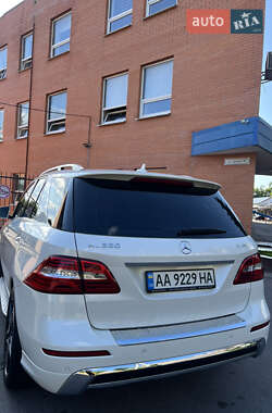 Внедорожник / Кроссовер Mercedes-Benz M-Class 2012 в 