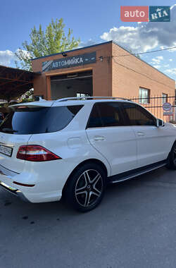Внедорожник / Кроссовер Mercedes-Benz M-Class 2012 в 
