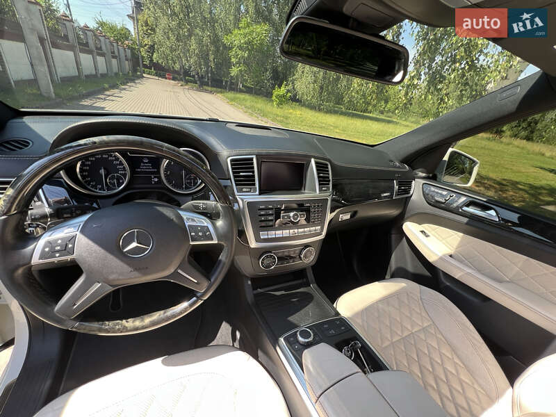 Позашляховик / Кросовер Mercedes-Benz M-Class 2012 в Рівному