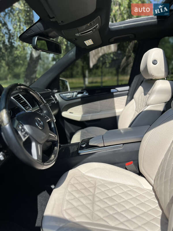 Позашляховик / Кросовер Mercedes-Benz M-Class 2012 в Рівному