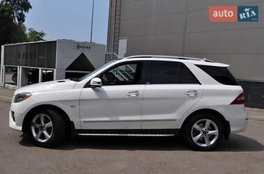 Позашляховик / Кросовер Mercedes-Benz M-Class 2013 в 