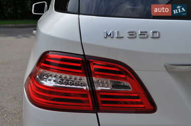 Позашляховик / Кросовер Mercedes-Benz M-Class 2013 в 