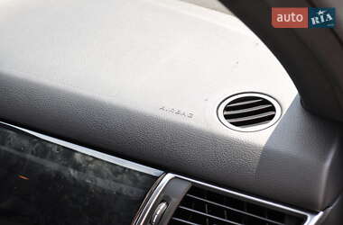 Позашляховик / Кросовер Mercedes-Benz M-Class 2013 в 