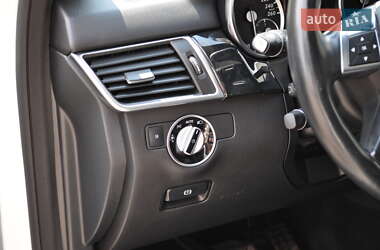 Позашляховик / Кросовер Mercedes-Benz M-Class 2013 в 