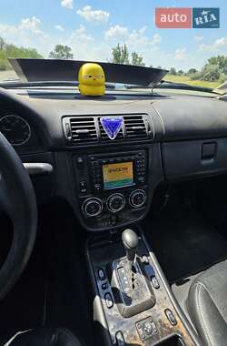 Внедорожник / Кроссовер Mercedes-Benz M-Class 2004 в 
