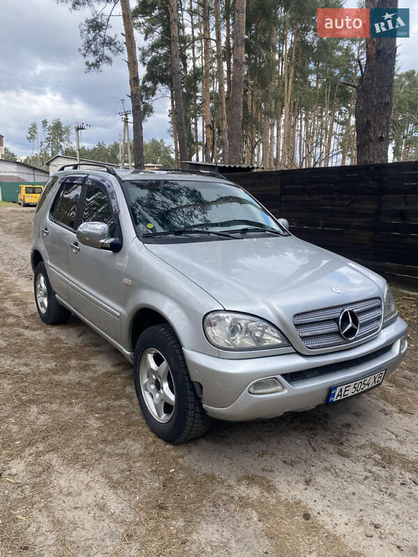 Внедорожник / Кроссовер Mercedes-Benz M-Class 1999 в Киеве