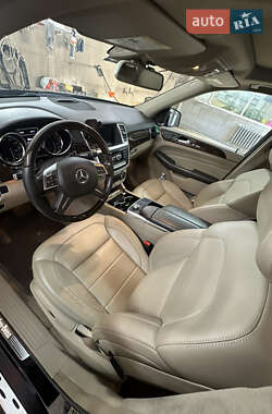Позашляховик / Кросовер Mercedes-Benz M-Class 2012 в 