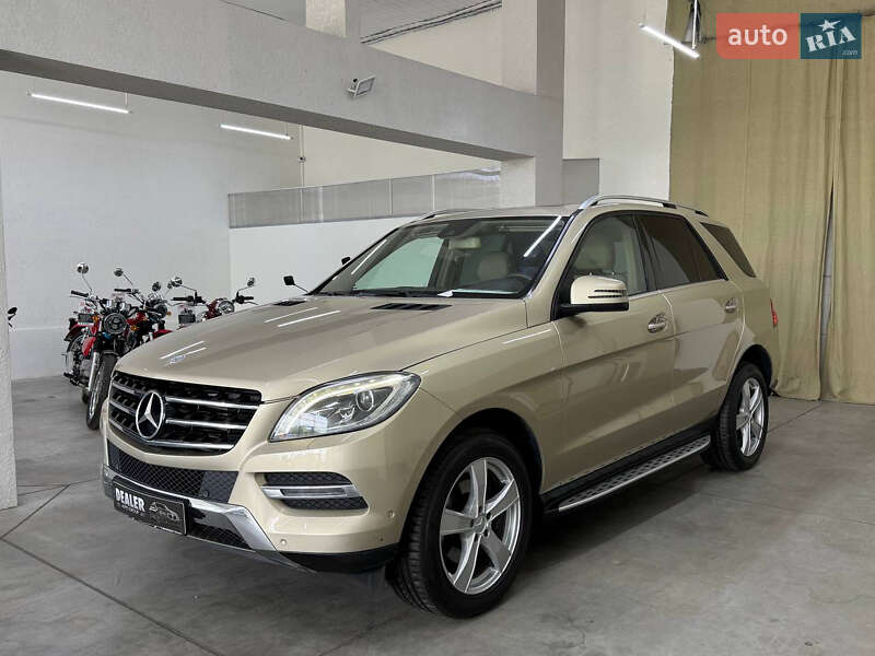Внедорожник / Кроссовер Mercedes-Benz M-Class 2013 в Киеве