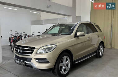 Внедорожник / Кроссовер Mercedes-Benz M-Class 2013 в 