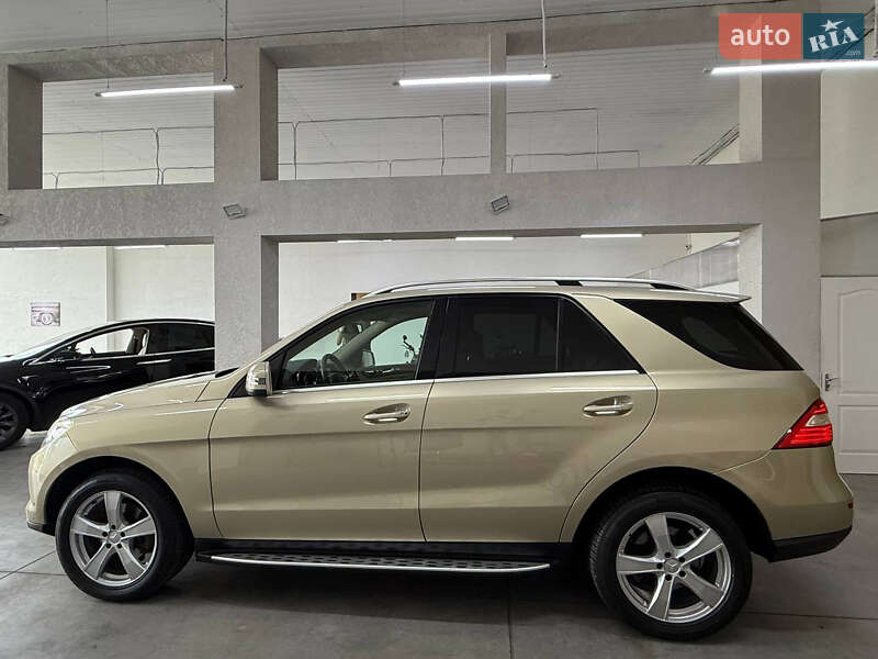 Внедорожник / Кроссовер Mercedes-Benz M-Class 2013 в Киеве