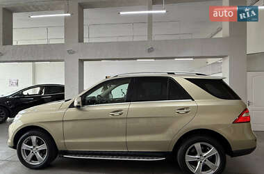 Внедорожник / Кроссовер Mercedes-Benz M-Class 2013 в 