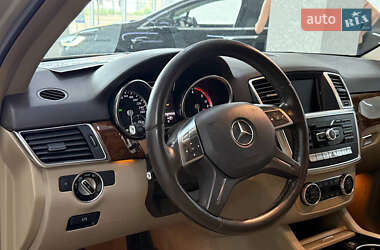 Внедорожник / Кроссовер Mercedes-Benz M-Class 2013 в 