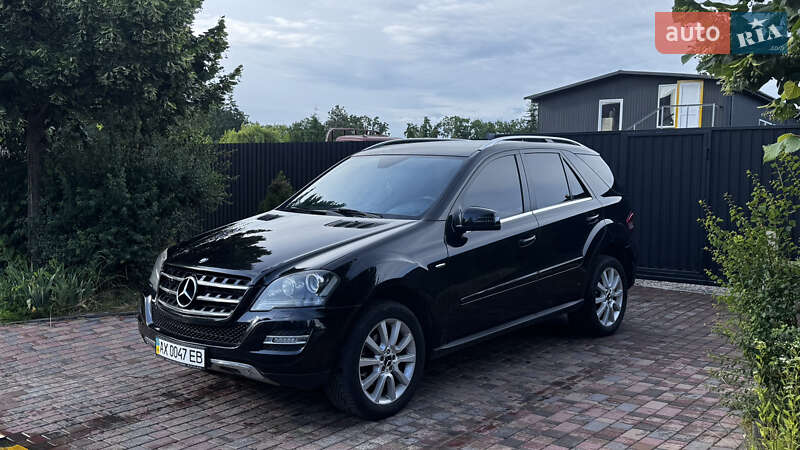 Mercedes-Benz M-Class 2011