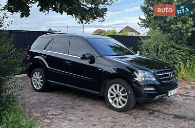 Внедорожник / Кроссовер Mercedes-Benz M-Class 2011 в 