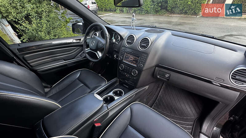 Позашляховик / Кросовер Mercedes-Benz M-Class 2011 в Києві