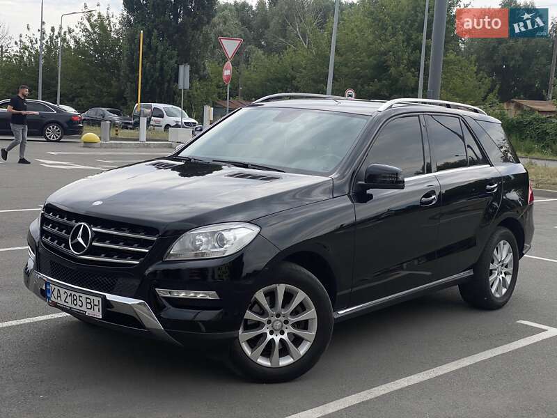 Позашляховик / Кросовер Mercedes-Benz M-Class 2013 в Києві