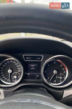 Внедорожник / Кроссовер Mercedes-Benz M-Class 2013 в 