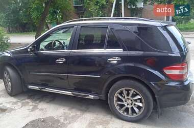 Позашляховик / Кросовер Mercedes-Benz M-Class 2006 в 