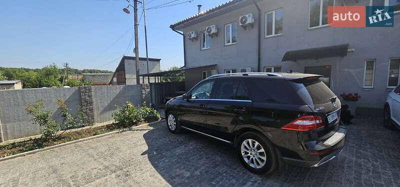 Внедорожник / Кроссовер Mercedes-Benz M-Class 2013 в Полтаве