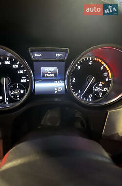 Позашляховик / Кросовер Mercedes-Benz M-Class 2014 в 