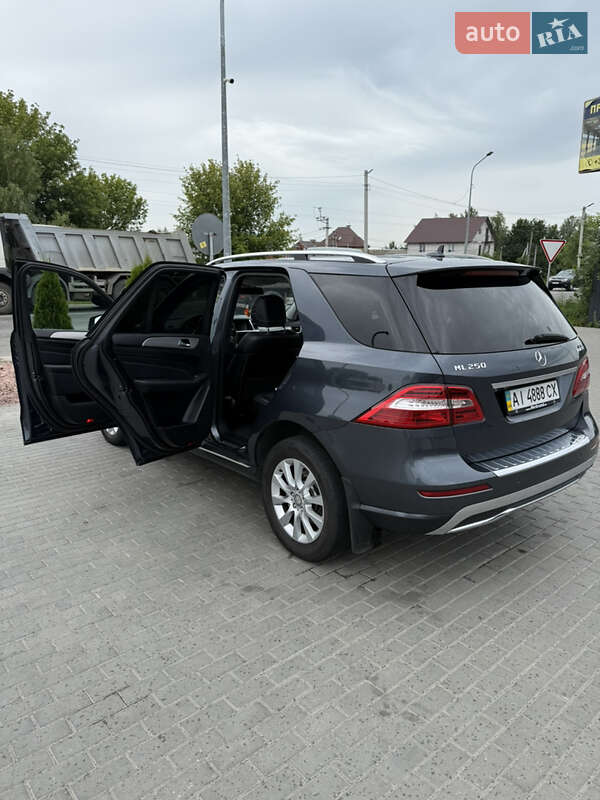 Позашляховик / Кросовер Mercedes-Benz M-Class 2012 в Києві