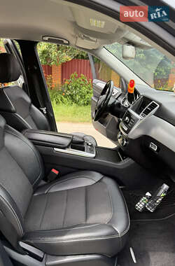Позашляховик / Кросовер Mercedes-Benz M-Class 2012 в 