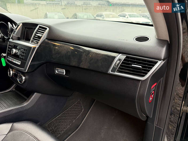 Позашляховик / Кросовер Mercedes-Benz M-Class 2012 в Стрию