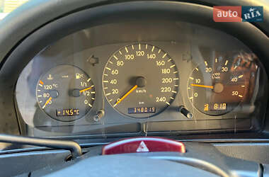 Внедорожник / Кроссовер Mercedes-Benz M-Class 2005 в 
