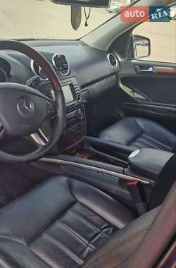 Позашляховик / Кросовер Mercedes-Benz M-Class 2006 в 