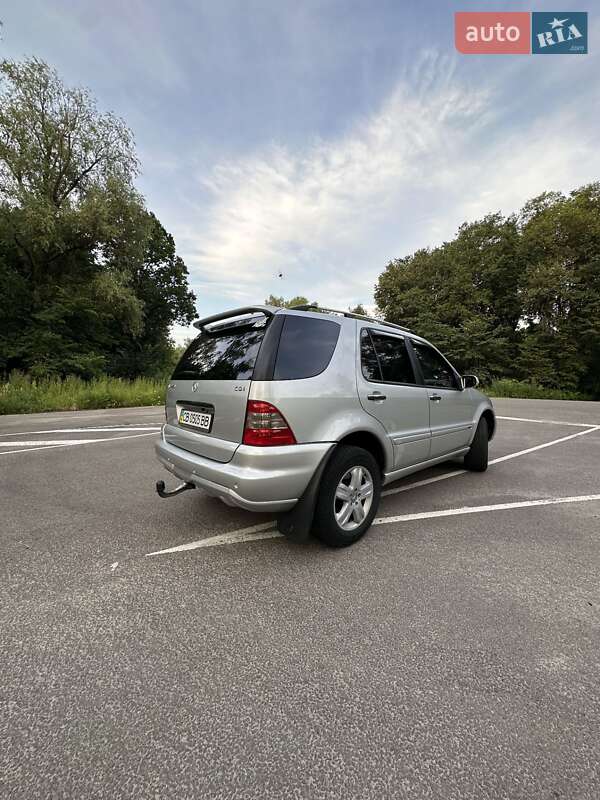 Внедорожник / Кроссовер Mercedes-Benz M-Class 2005 в Прилуках