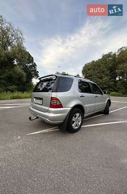 Позашляховик / Кросовер Mercedes-Benz M-Class 2005 в 