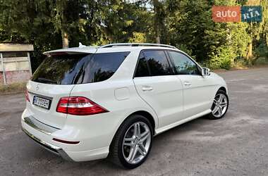 Внедорожник / Кроссовер Mercedes-Benz M-Class 2013 в 