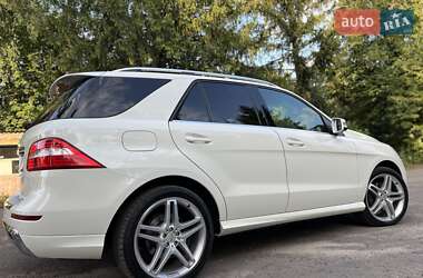 Внедорожник / Кроссовер Mercedes-Benz M-Class 2013 в 