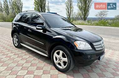 Позашляховик / Кросовер Mercedes-Benz M-Class 2007 в 